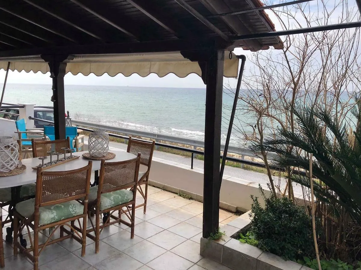 Superior, Comfortable Seaside Home With Amazing View Siviri
