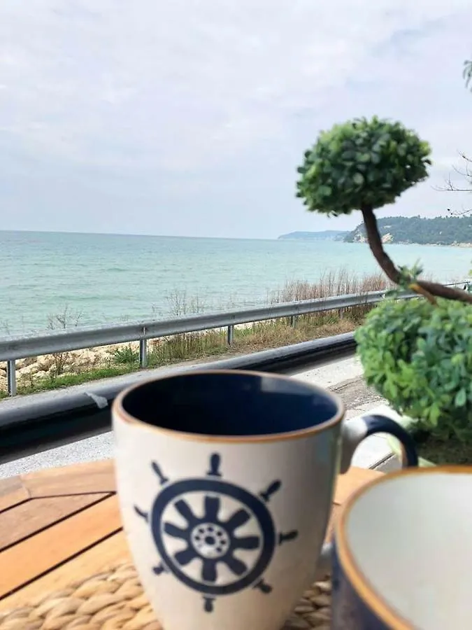Superior, Comfortable Seaside Home With Amazing View Siviri Holiday home